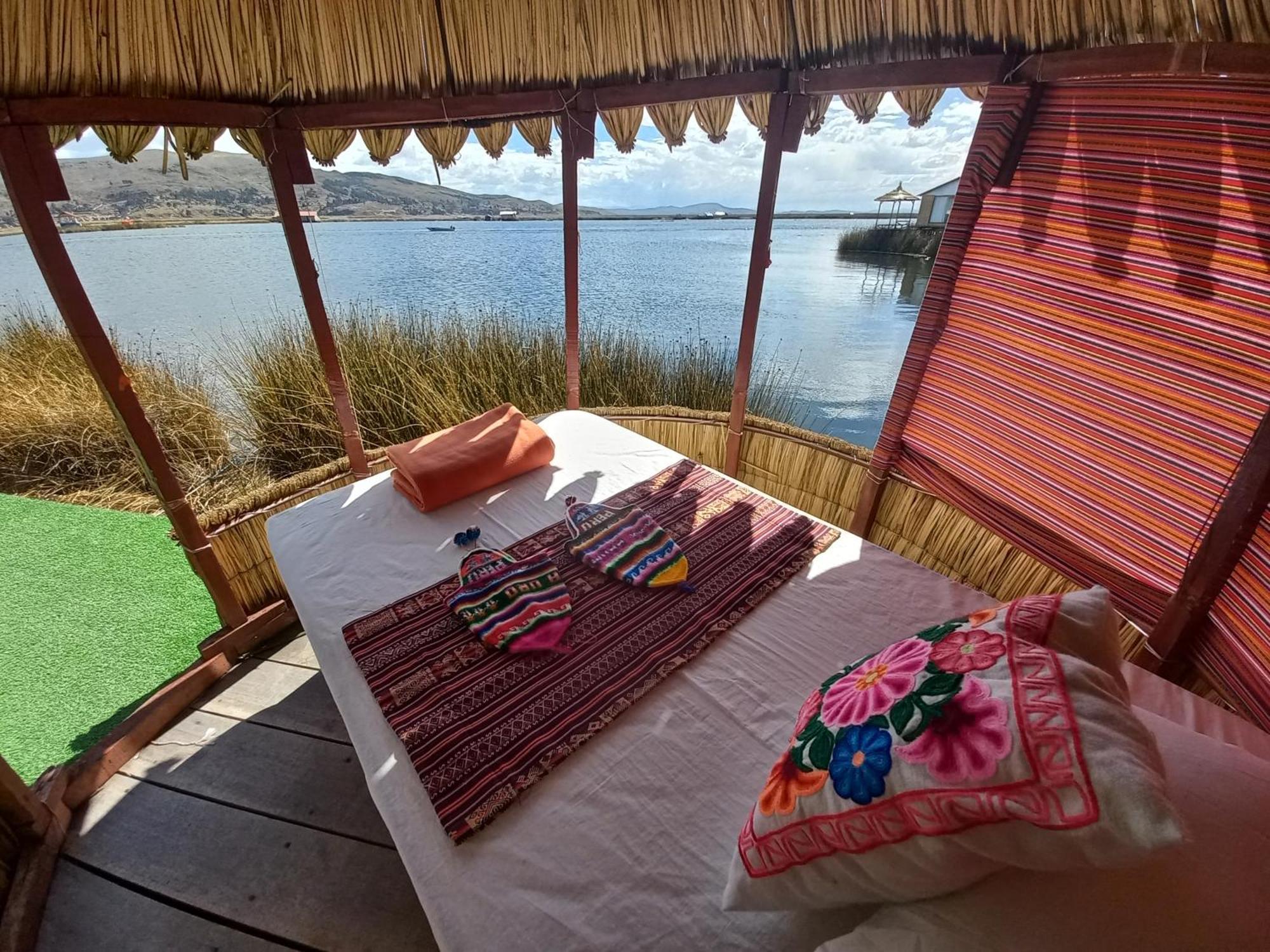 Uros Aruma-Uro On Uros Floating Islands Otel Puno Dış mekan fotoğraf